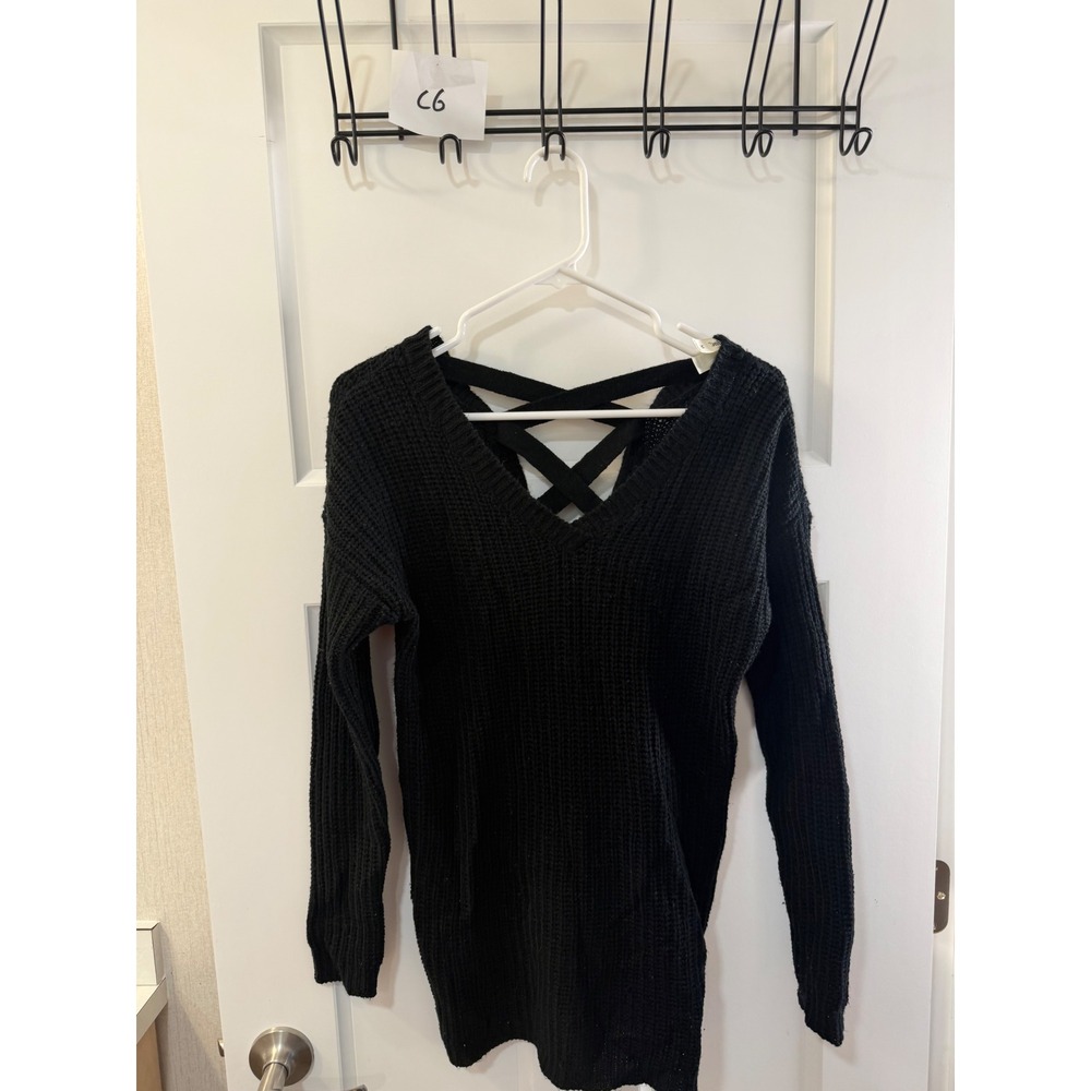 B&B Boutique Black Strappy Criss Cross V-Neck Chunky Knit Sweater Womens Medium